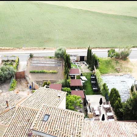 Apartamentos Vino Tinto Y Restaurante Tomate Rosa Adahuesca ภายนอก รูปภาพ