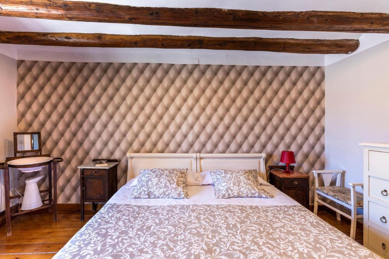 Apartamentos Vino Tinto Y Restaurante Tomate Rosa Adahuesca ภายนอก รูปภาพ