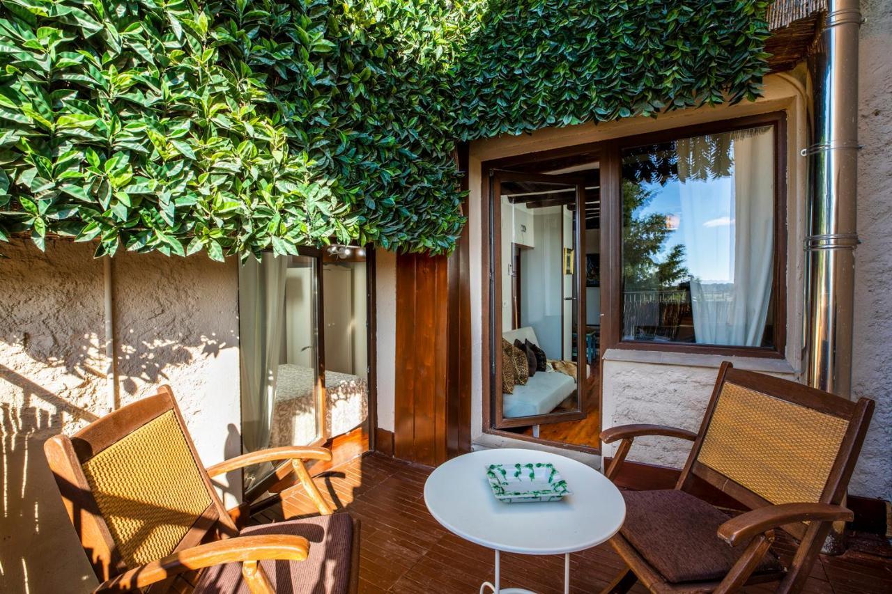 Apartamentos Vino Tinto Y Restaurante Tomate Rosa Adahuesca ภายนอก รูปภาพ