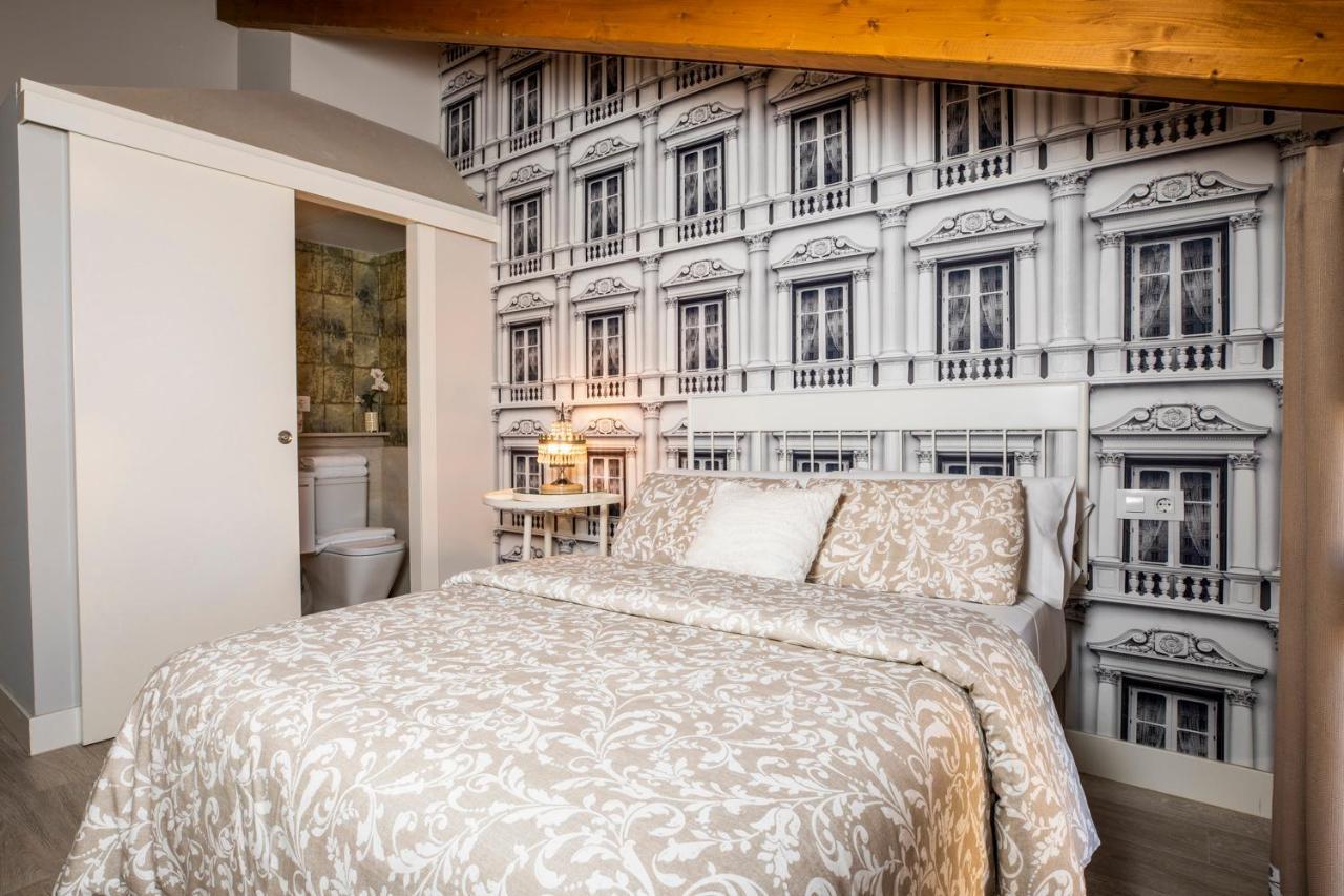 Apartamentos Vino Tinto Y Restaurante Tomate Rosa Adahuesca ภายนอก รูปภาพ