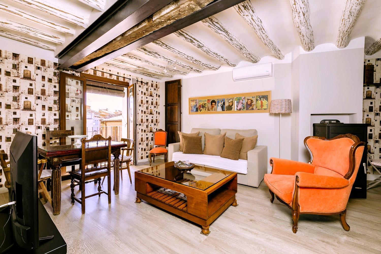 Apartamentos Vino Tinto Y Restaurante Tomate Rosa Adahuesca ภายนอก รูปภาพ